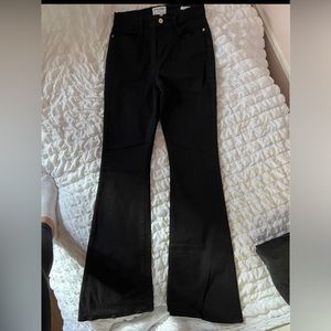 FRAME BLACK JEANS!